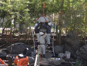灯篭の据え付け 灯篭の据え付け