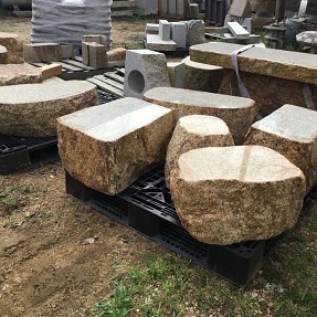 万成石ベンチ 万成石ベンチ
